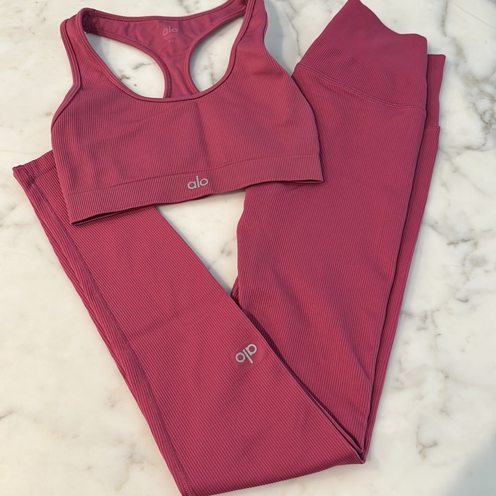 ALO Blissful Ribbed High Waist leggings & Bra size XS